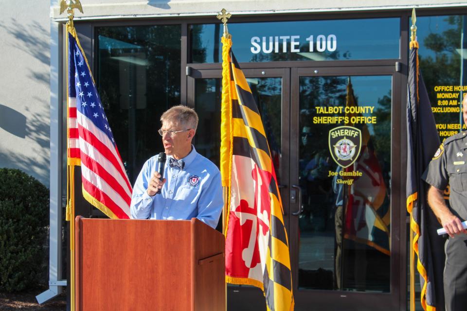 Pete Lesher (Vice President, County Council) provides opening remarks.